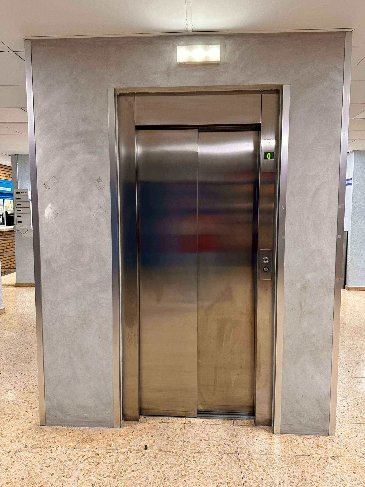 PLANTA CALLE. ascensor