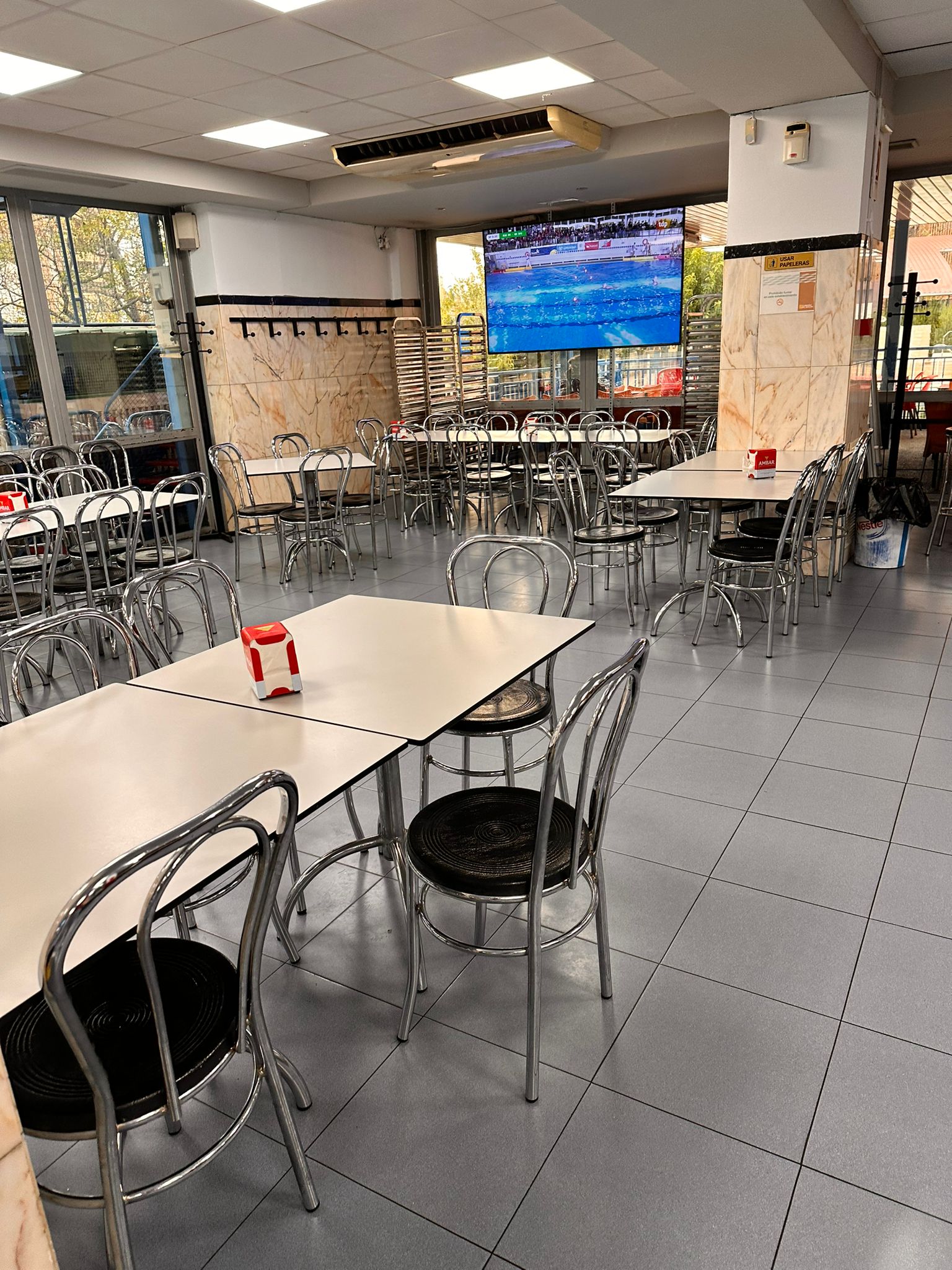 PLANTA CALLE. cafeteria